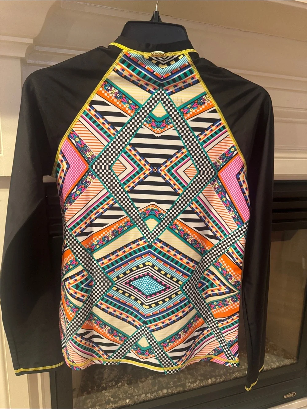 Jessica Simpson Black Rash Guard Top with Multicolor Geo Print